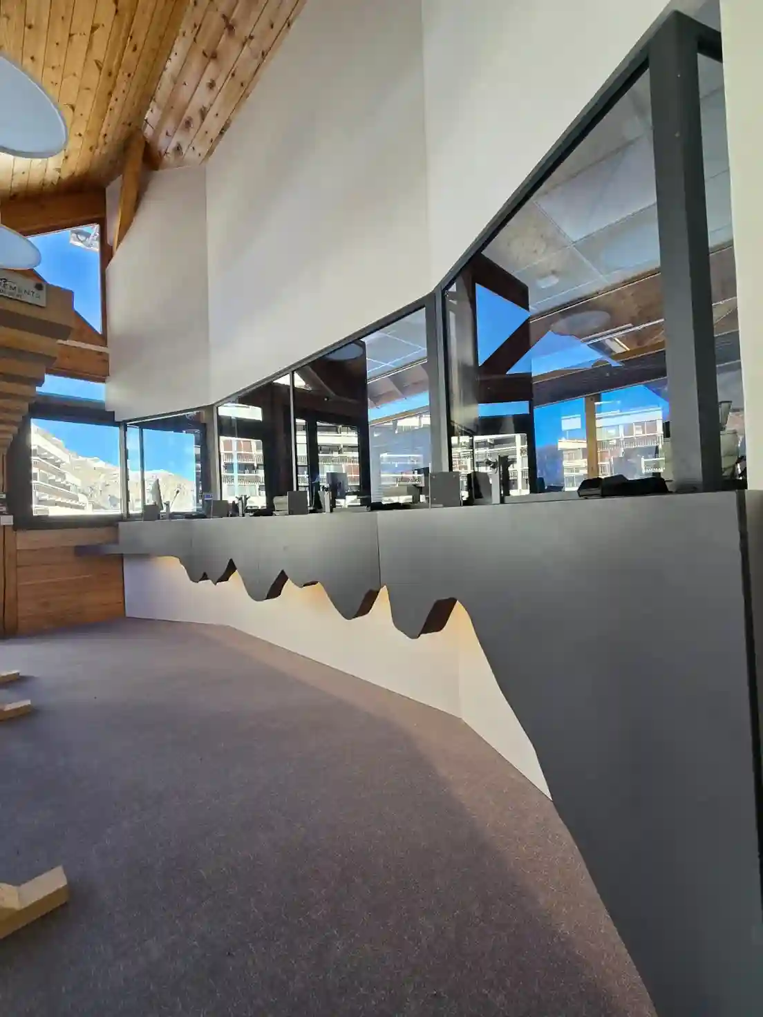 banque accueil sécurisée_passe-document_interphonieguichet_chassis