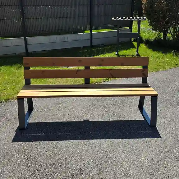 banc en bois avec dossier