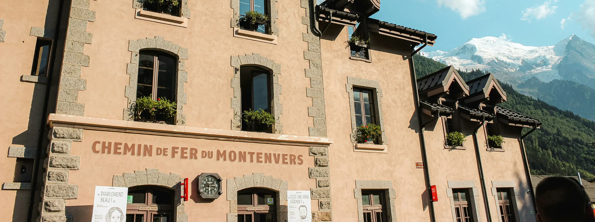 traitement acoustique - exemple de la salle des pas perdus de la gare du Montenvers à Chamonix